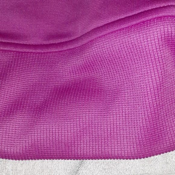 Hoddie - Picture 2 of 3